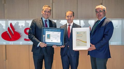 Entrega Sello EFQM 500+ a Banco Santander
