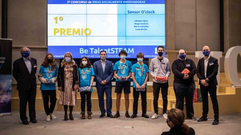 Be TalentSTEAM - entrega premios equipo ganador_Concurso de Ideas Socialmente Innovadoras SIM_3